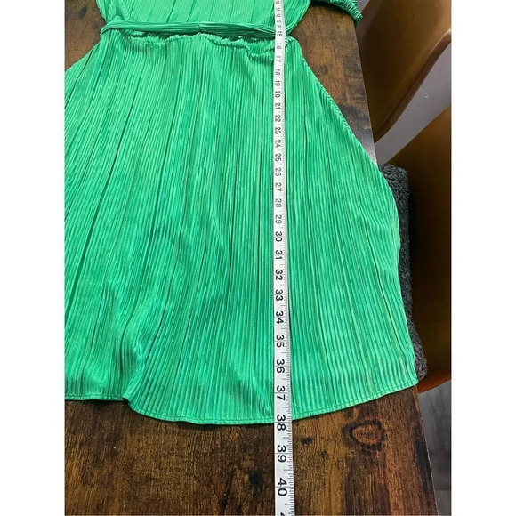 DKNY Belted Plissé-satin Dress - Green- Sz 10 - Picture 10 of 13